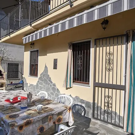 Canova Terra - For 4 People With Outdoor Space Apartamento Omegna