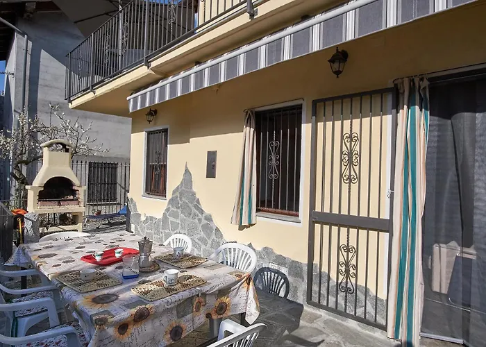 Canova Terra - For 4 People With Outdoor Space Apartamento Omegna