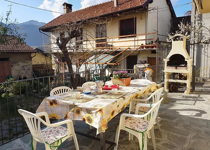 Canova Terra - For 4 People With Outdoor Space Apartamento Omegna